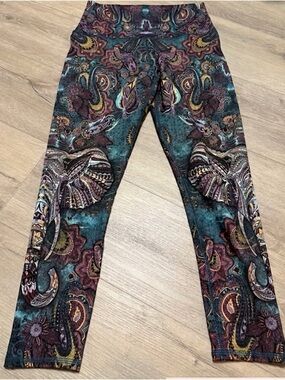 Evolution and Creation Women's Athletic Leggings – Excellent Condition